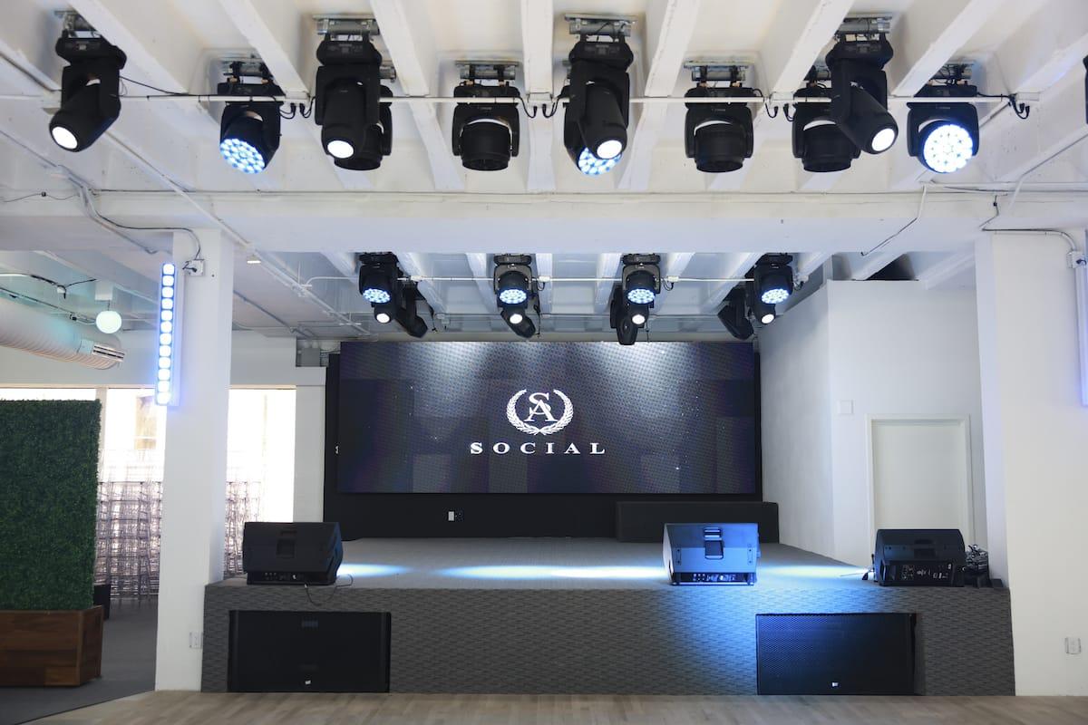 18×7 ft LED stage screen